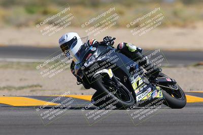 media/Oct-08-2022-SoCal Trackdays (Sat) [[1fc3beec89]]/Turn 16 (125pm)/